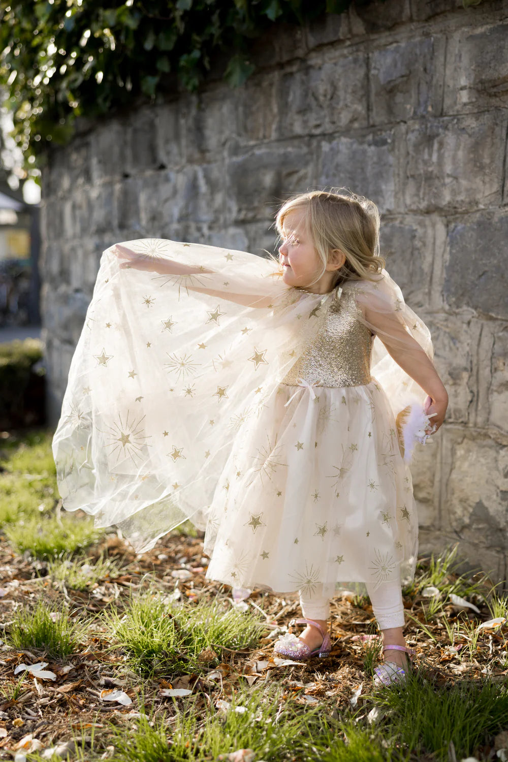 Great Pretenders Glam Party Cape - Gold